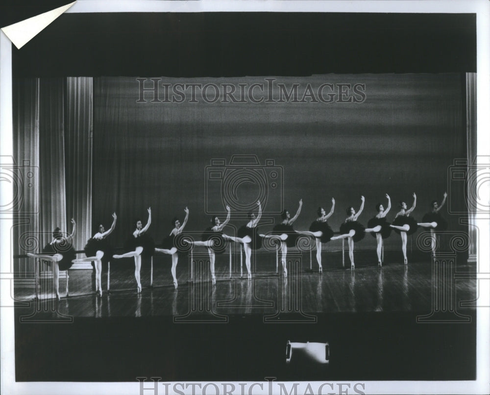 1972 Press Photo Etudes Ballet