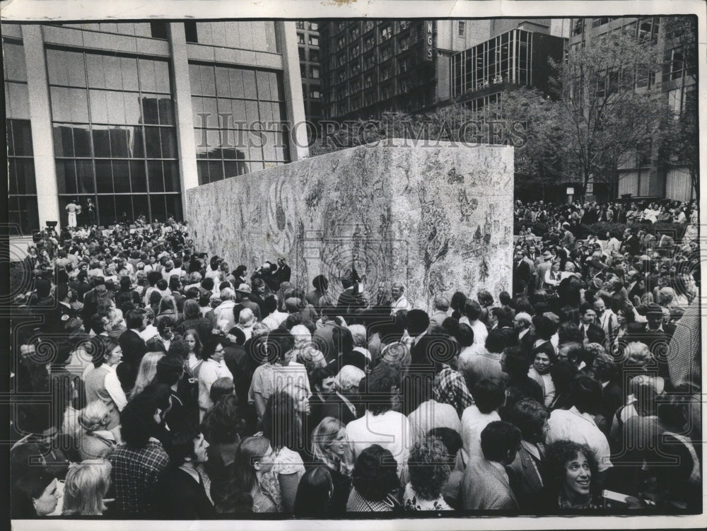 1974 Press Photo crowded building