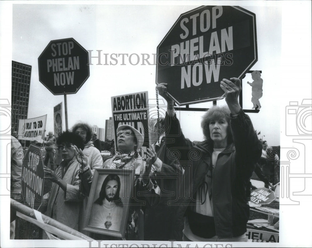 1993 Press Photo Members of Pro-life Protest