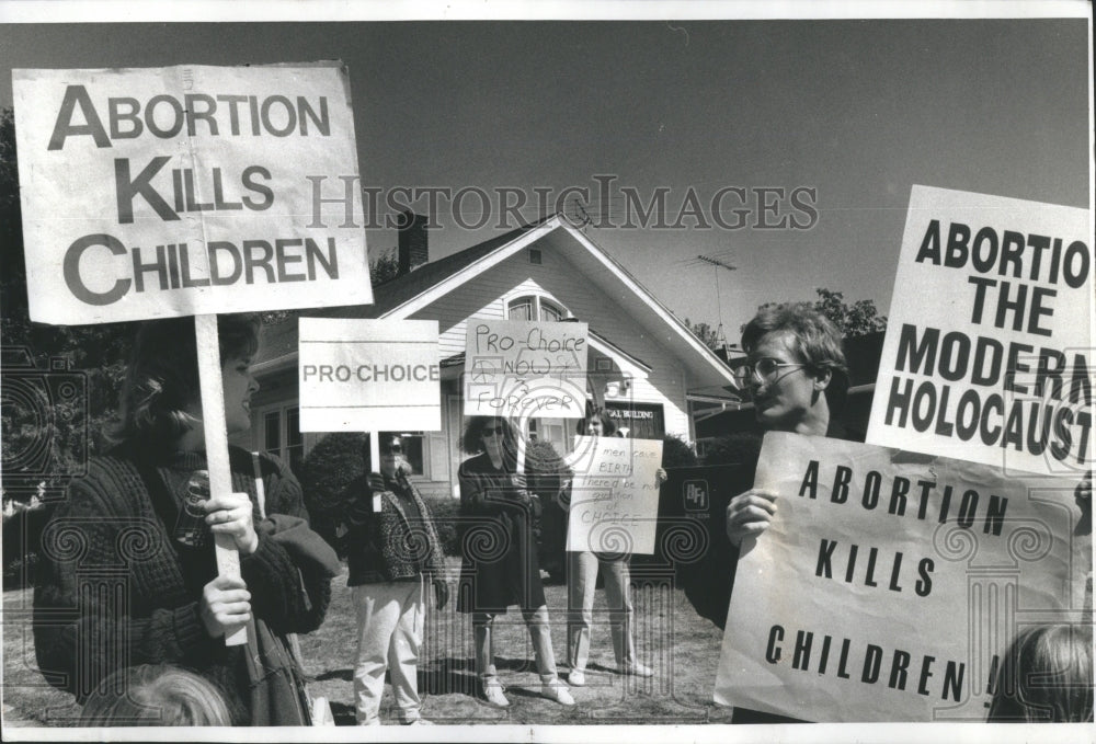 1991 Press Photo Pro Life Pro Choice Demonstrators