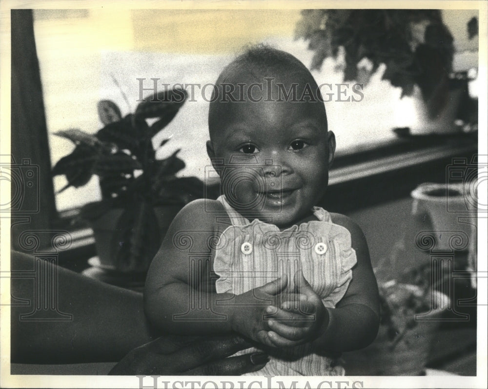 1988 Press Photo Eva 1year old Independent