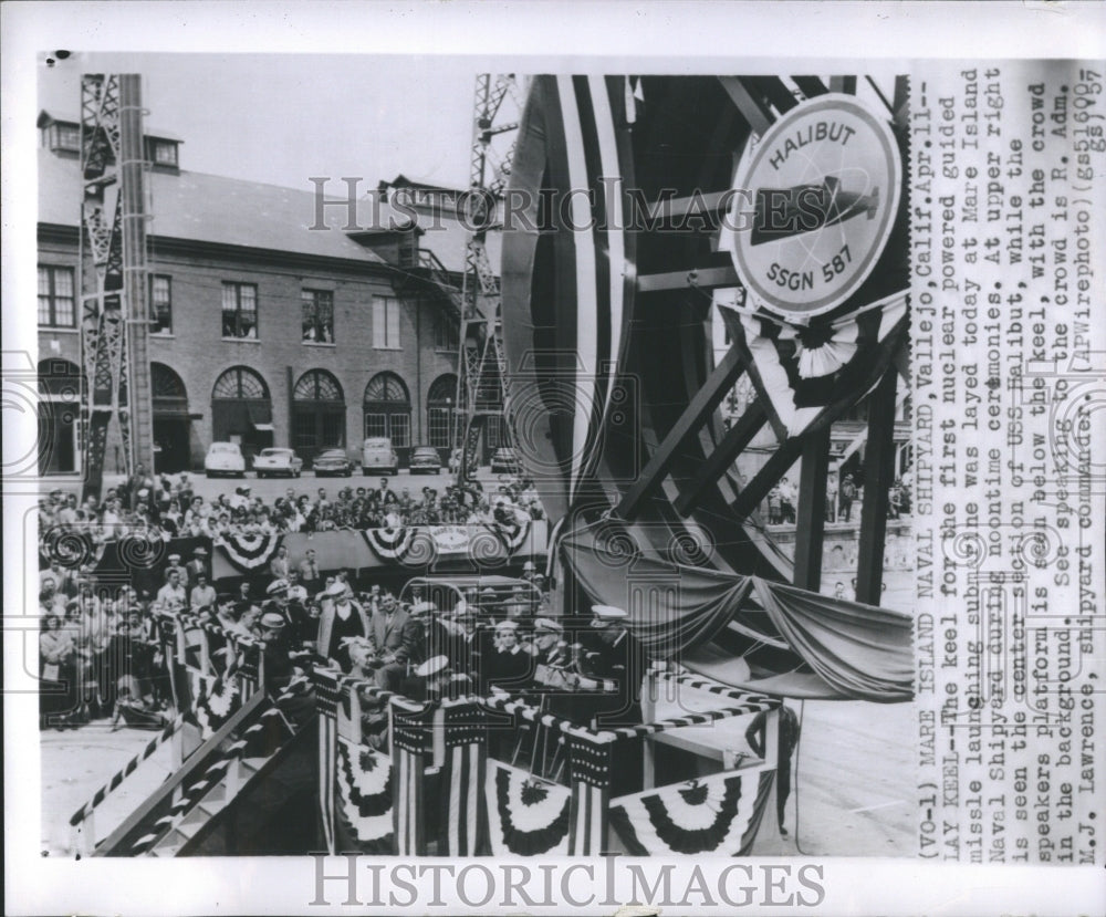 1957 Press Photo Keel Nuclear Submarine Shipyard