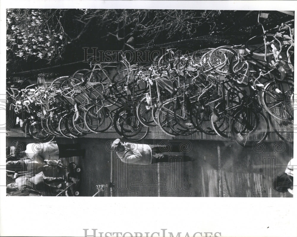 1992 Press Photo Customer Bicycle Presbyterians