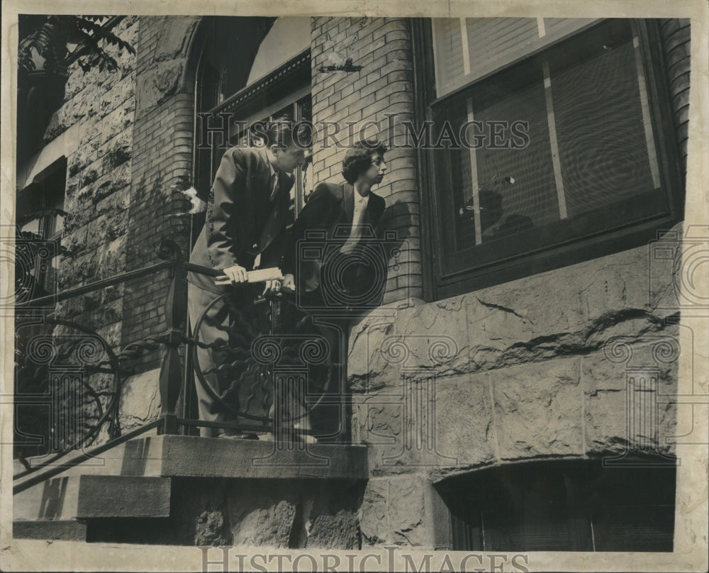 1948 Press Photo Renting homes in Chicago