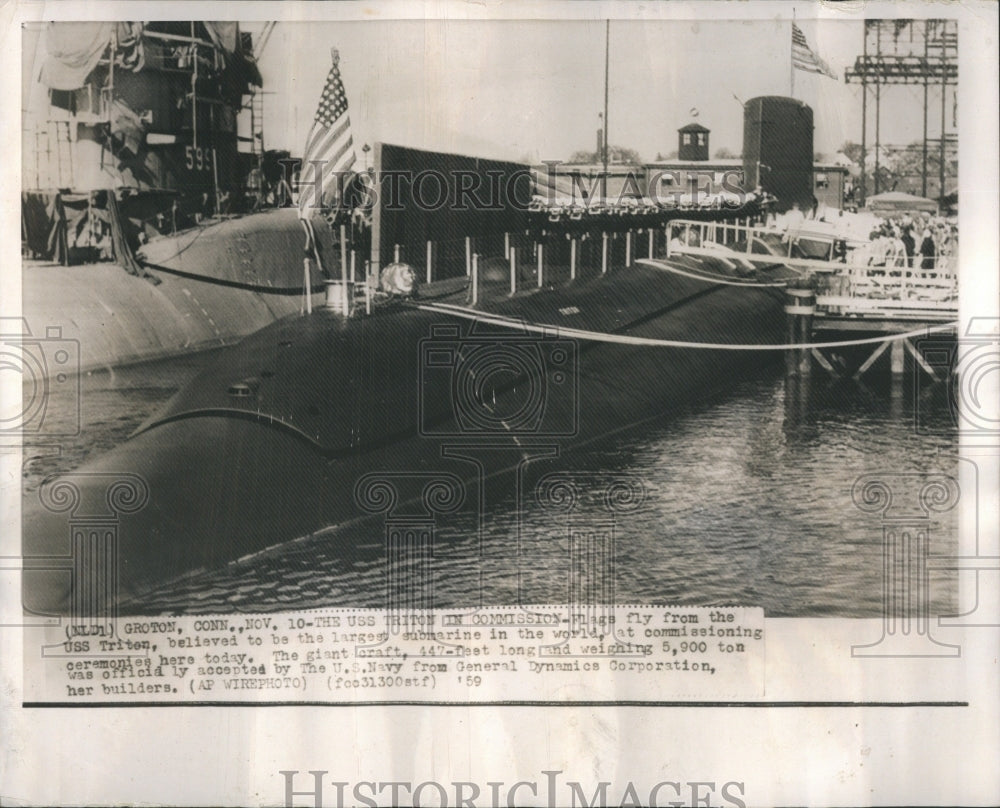 1959 Press Photo Flags Fly Largest Submarine Navy World