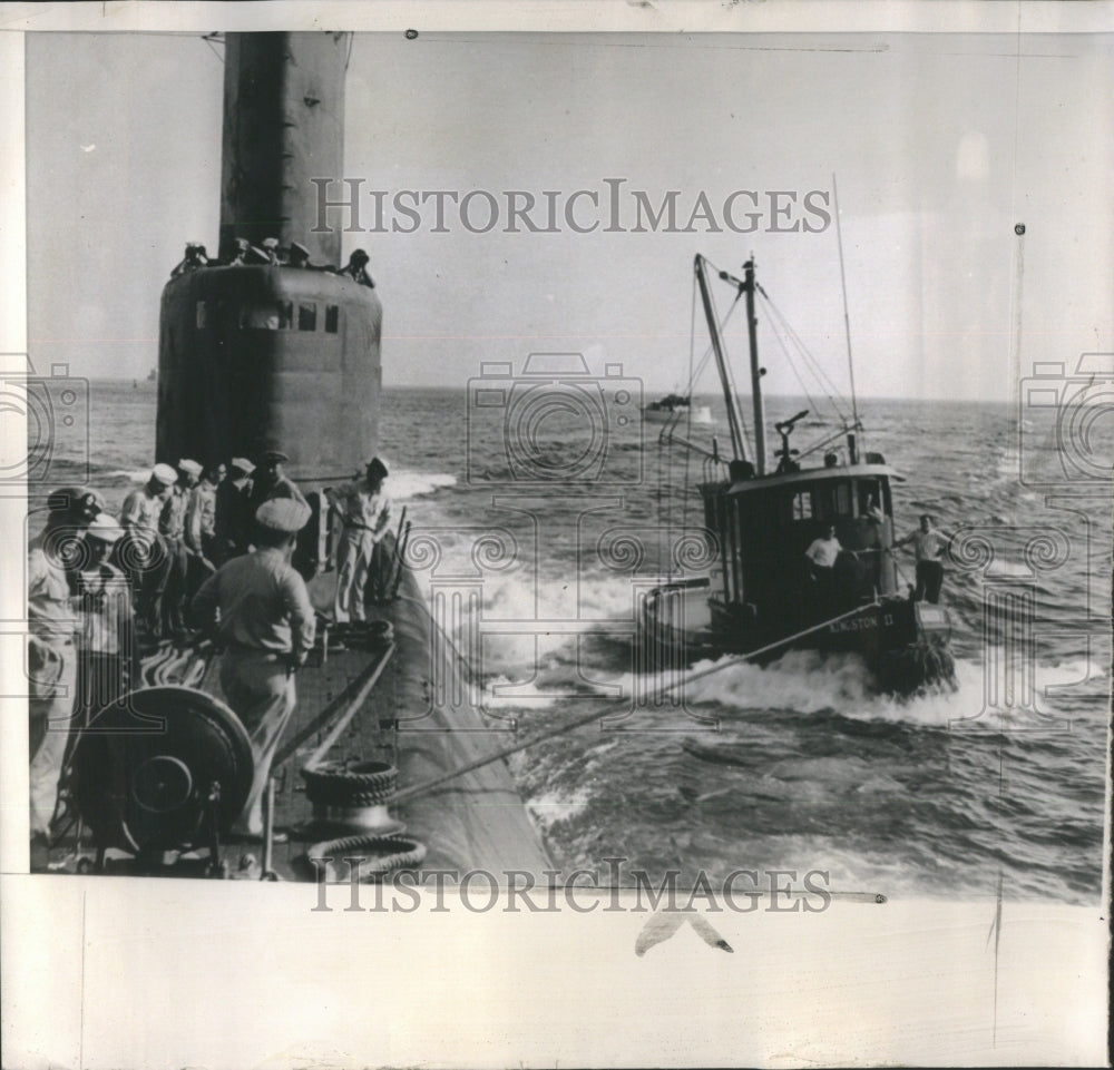 1957 Press Photo Tug Kingston Being Towed USS Seawolf