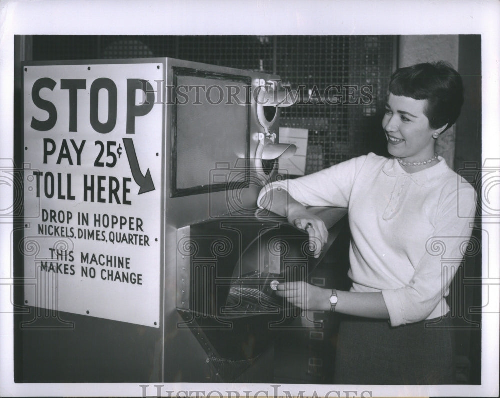 1956 Press Photo Beverybarbeieof Woodhaven