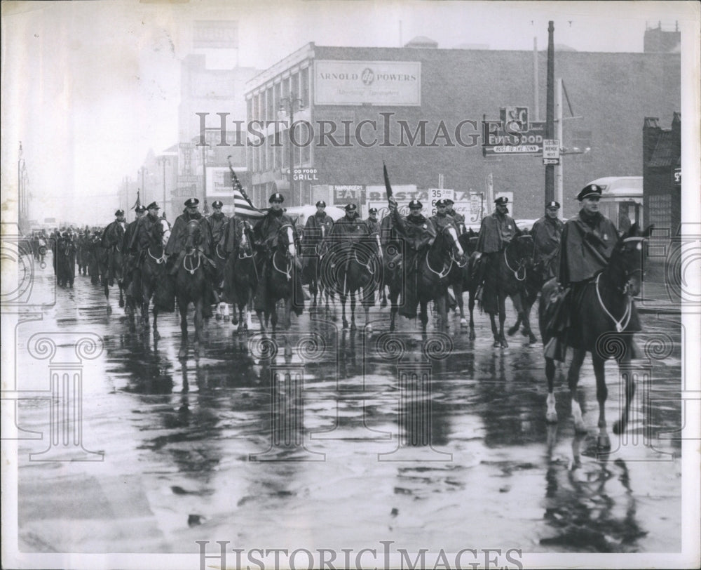 1953 Press Photo Army on horseback