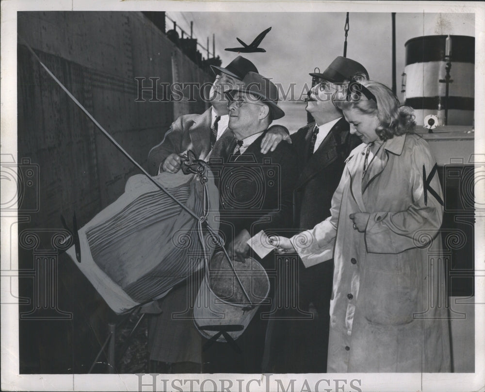 1941 Press Photo Postal Service Marine Oliver F. Mook