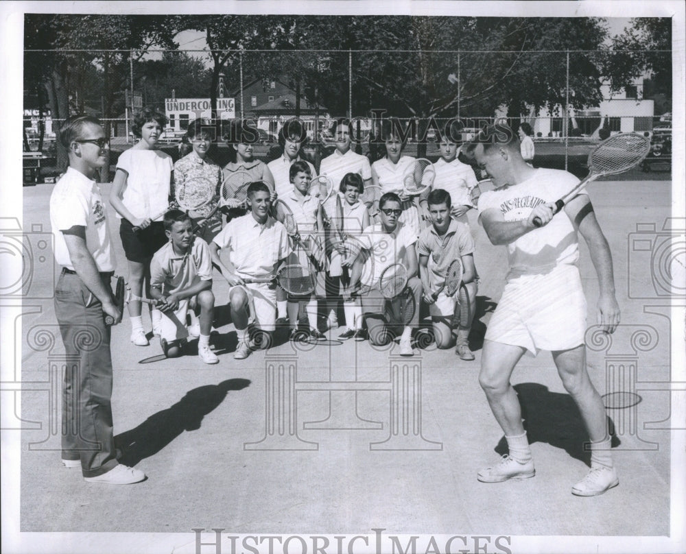 1960 Press Photo Jim Patterson Back Hard Stroke Tennis