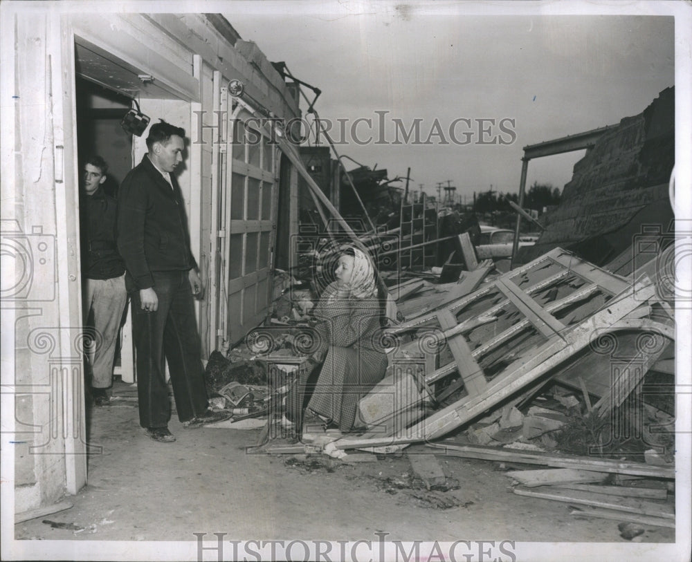 1956 Press Photo Robert Paffhasen Grocery Store