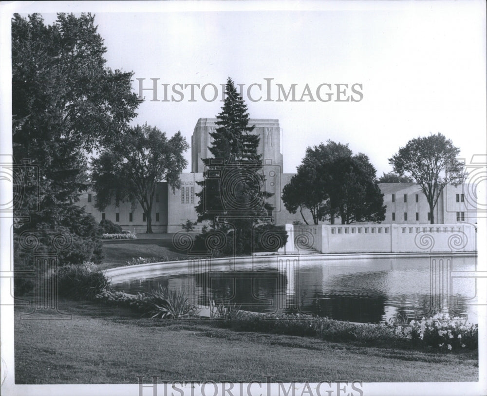 1960 Press Photo White Chapel Memorial Cemetery