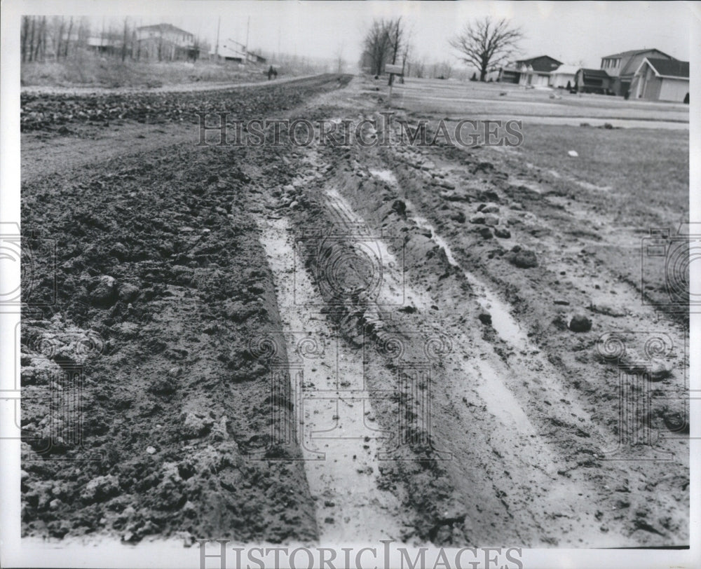 1973 Press Photo Mud Road Dungeon Game Play Multiplayer