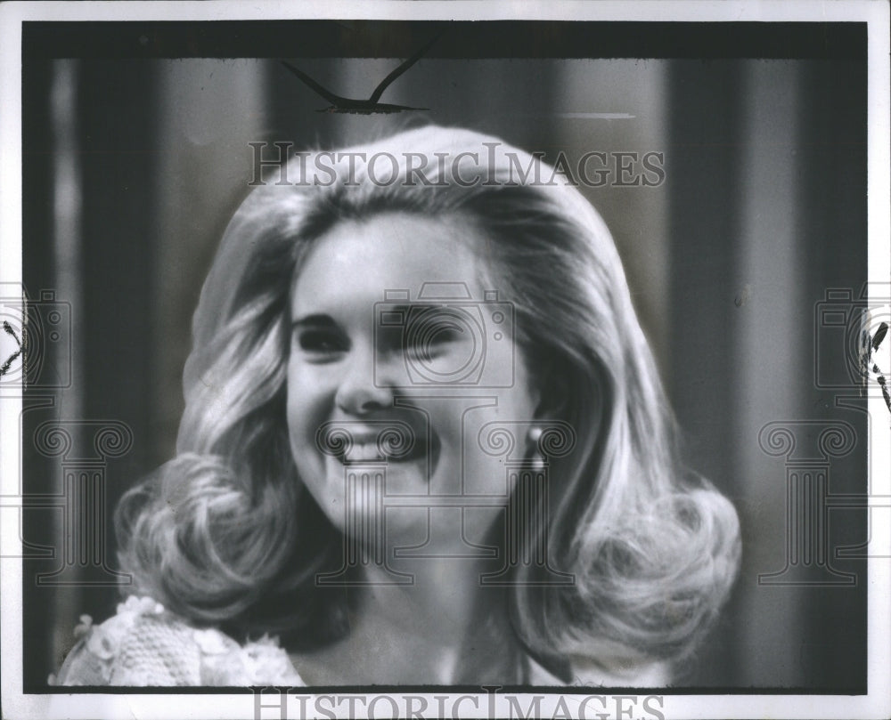 1976 Press Photo &quot;Tricia&quot; Nixon Cox President Richard