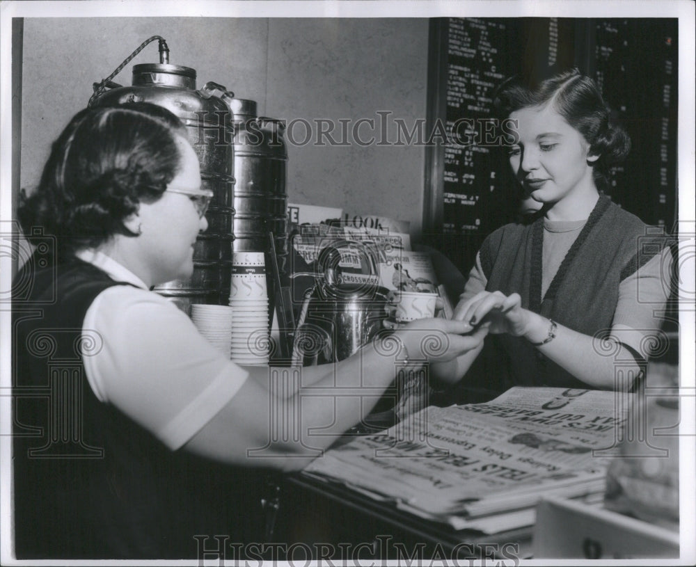 1955 Press Photo Coffee Shop