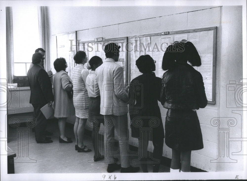 1971 Press Photo WSU Job Placement