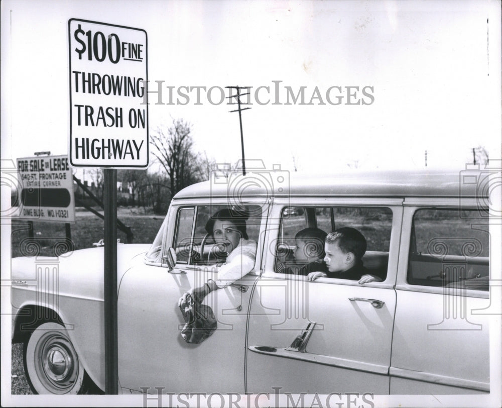 1956 Press Photo Detroit getting cleaned up