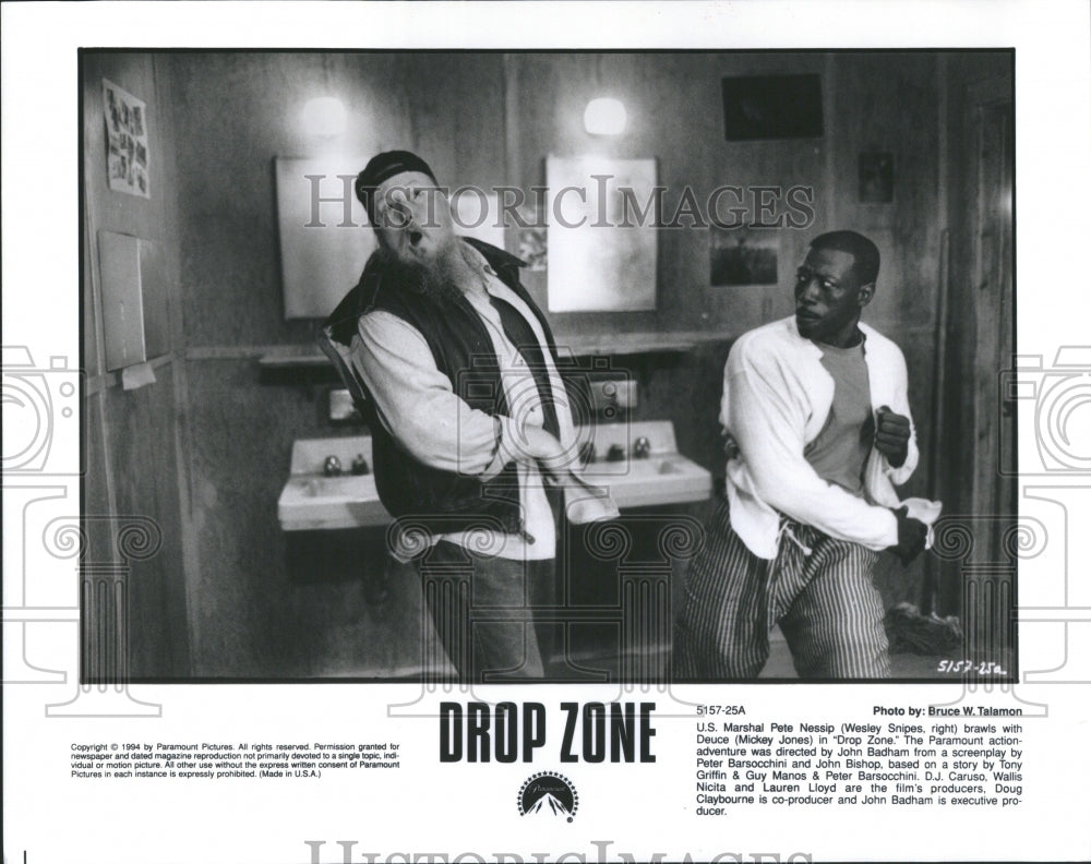 1996 Press Photo Drop Zone Wesley Snipes Mickey Jones