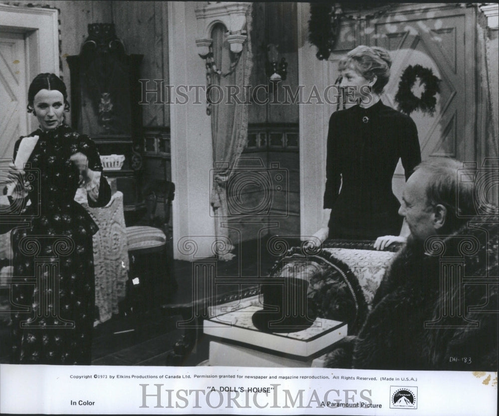 1973 Press Photo Claire Bloom Annna Massey Sir Ralph