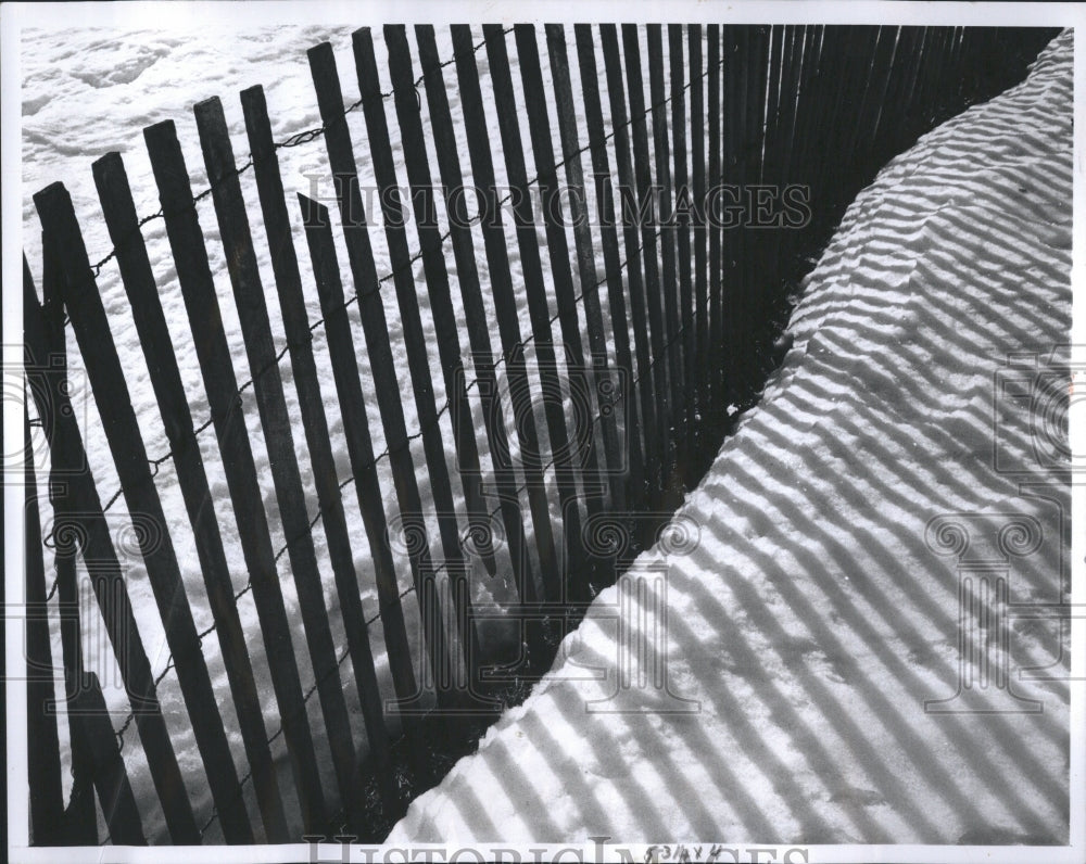 1961 Press Photo Old Snow Fence Lattice Design Filterin