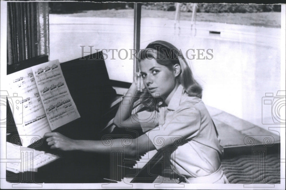 1960 Press Photo Profile Picture Mina Shifman Actress