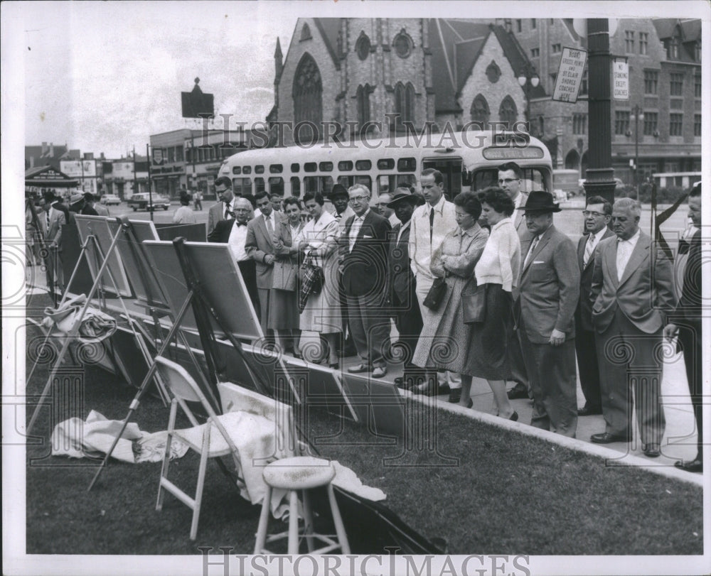 1958 Press Photo Shopping Detroit Fashion Festival