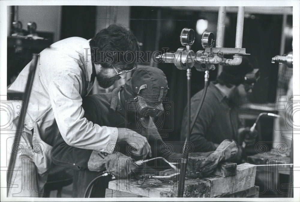 1982 Press Photo Don Unsworth Henry Ford College