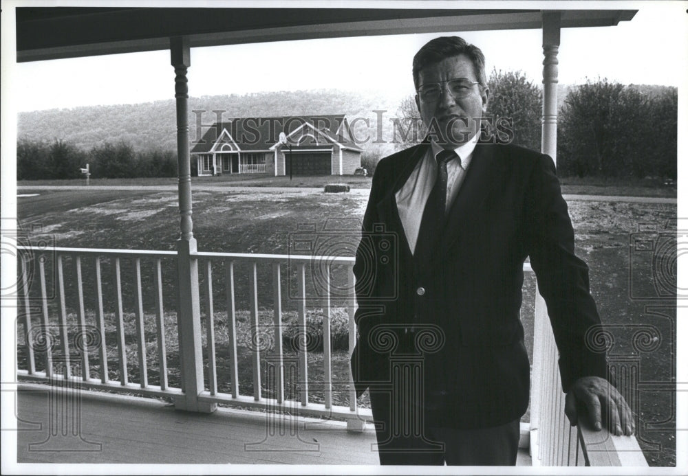 1990 Press Photo John Cushwa Apple Orchard Houses