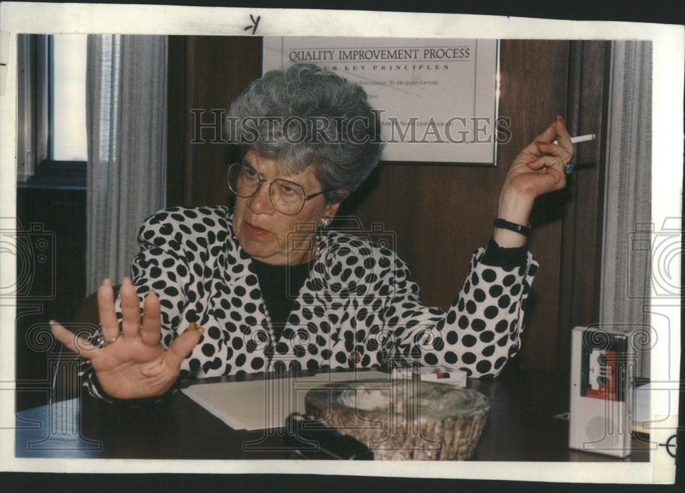 1989 Press Photo Laurel Cutler Chrysler Vice President