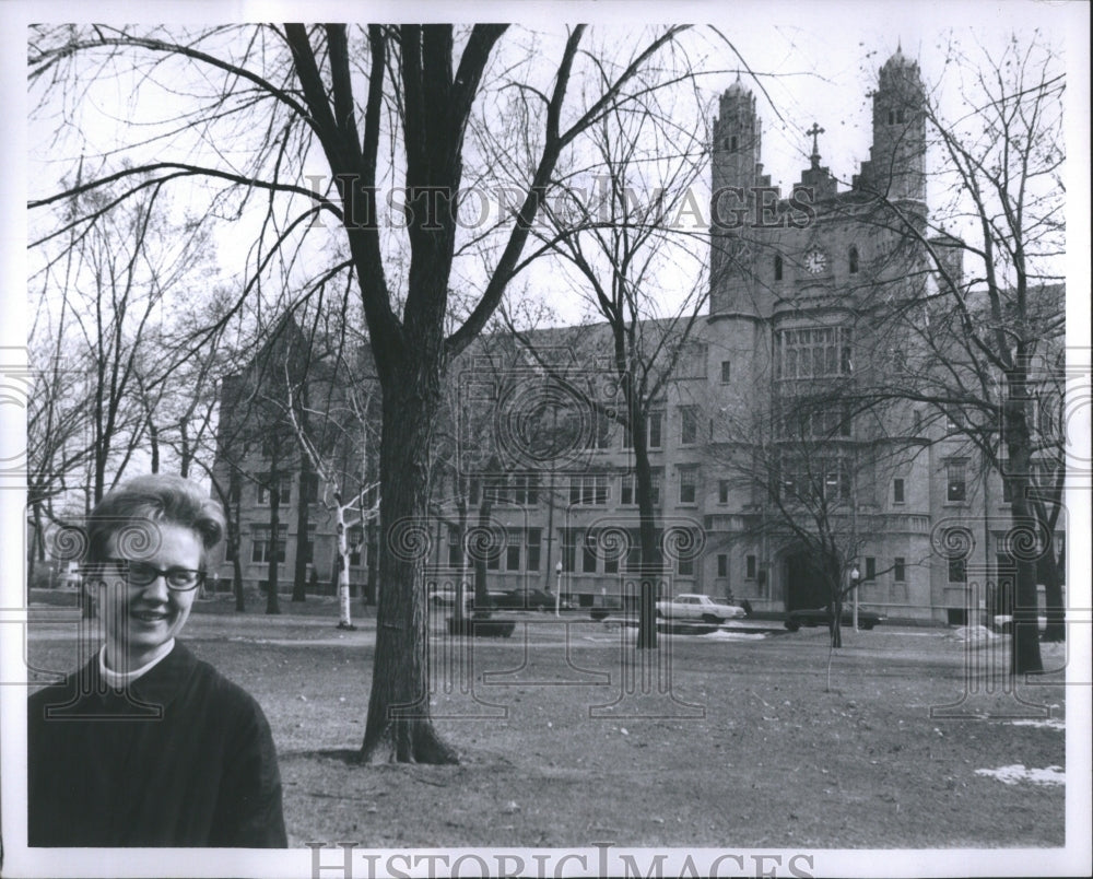 1970 Press Photo Fleming Mary Grove Collrge Catholic