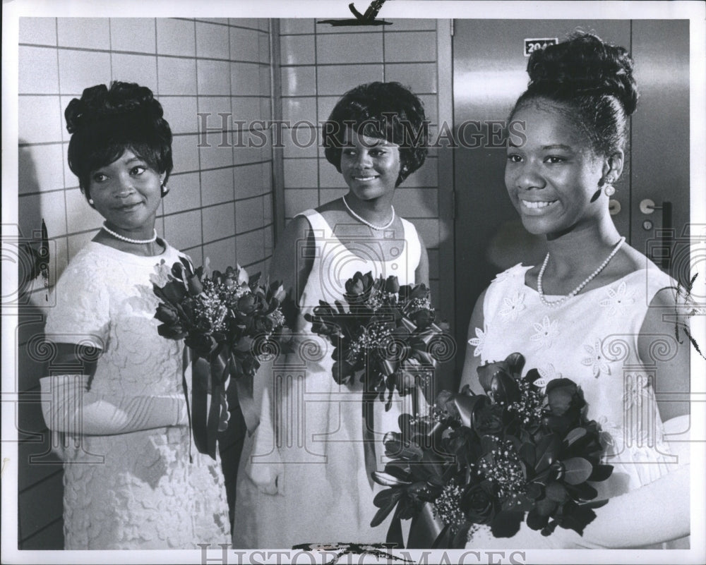 1967 Press Photo Debutants Cotillion