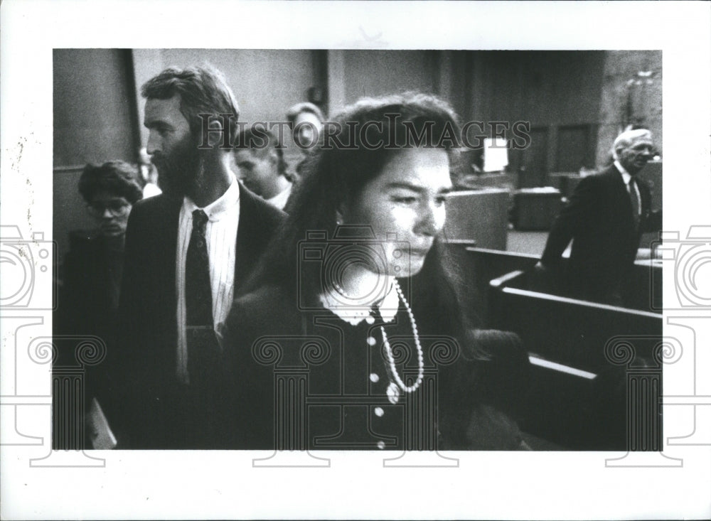 1992 Press Photo Jan Roberta Washtenaw Courtroom Debour