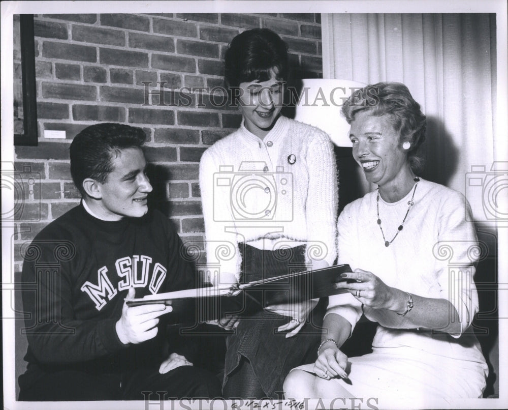 1961 Press Photo Paul and Marge oakland county students