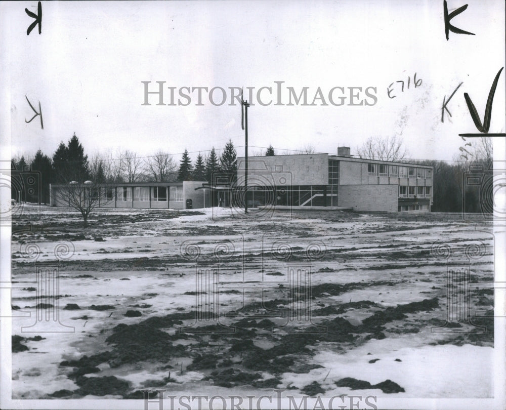 1960 Press Photo School Building Lou Maxon Estate