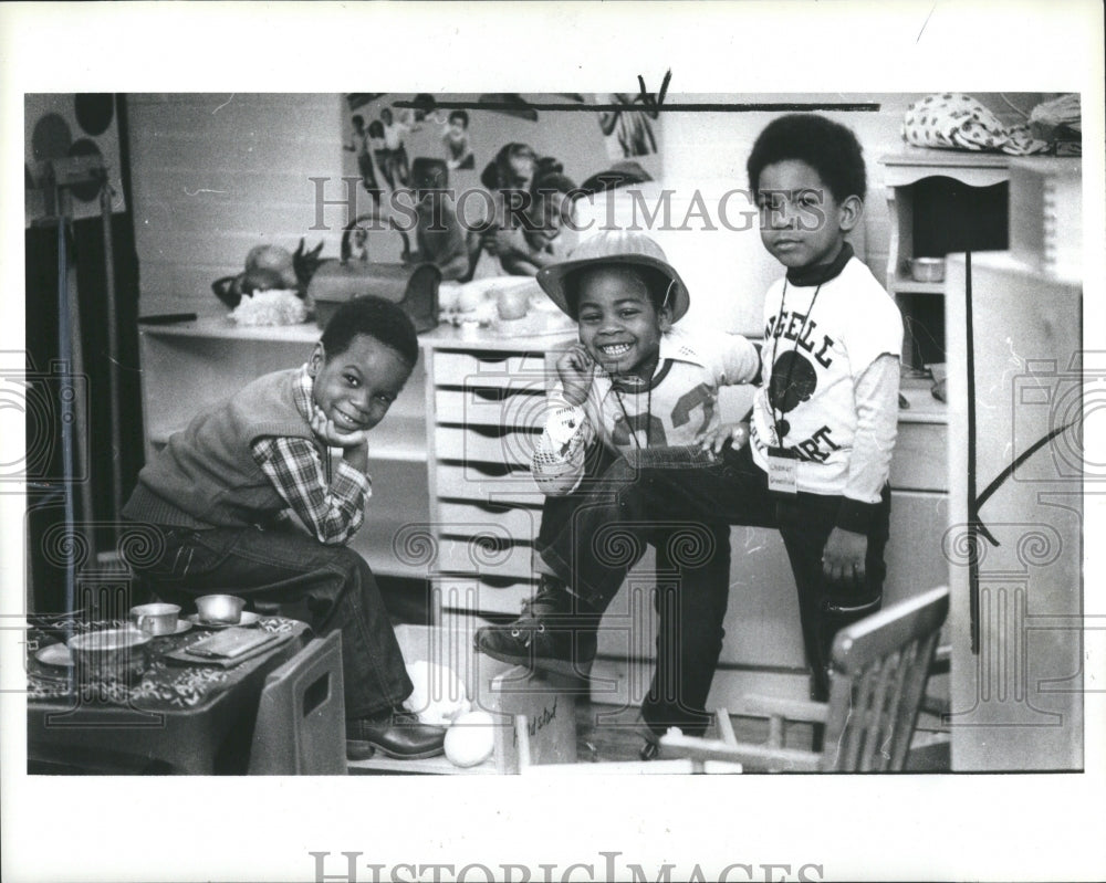 1981 Press Photo Angell School Det Herman Fields