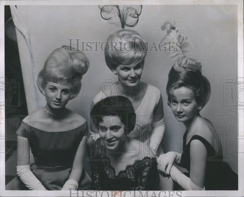 1961 Press Photo Nancy Windey Beverly Roy Hair Dressing