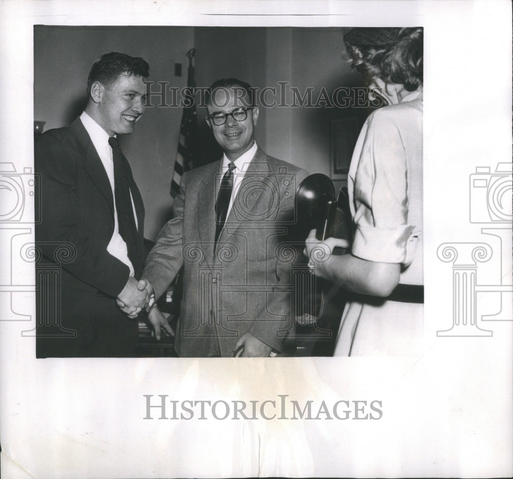 1953 Press Photo Senator Gives Marine Medal Honor