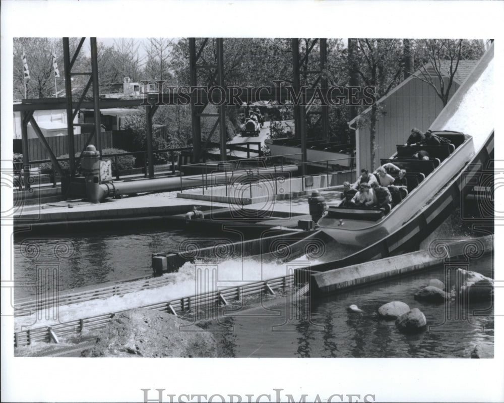 1994 Press Photo People Iron Eagle Splash Water Falls