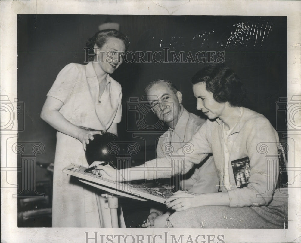 1948 Press Photo Helene Stopel,William Vincent Paris