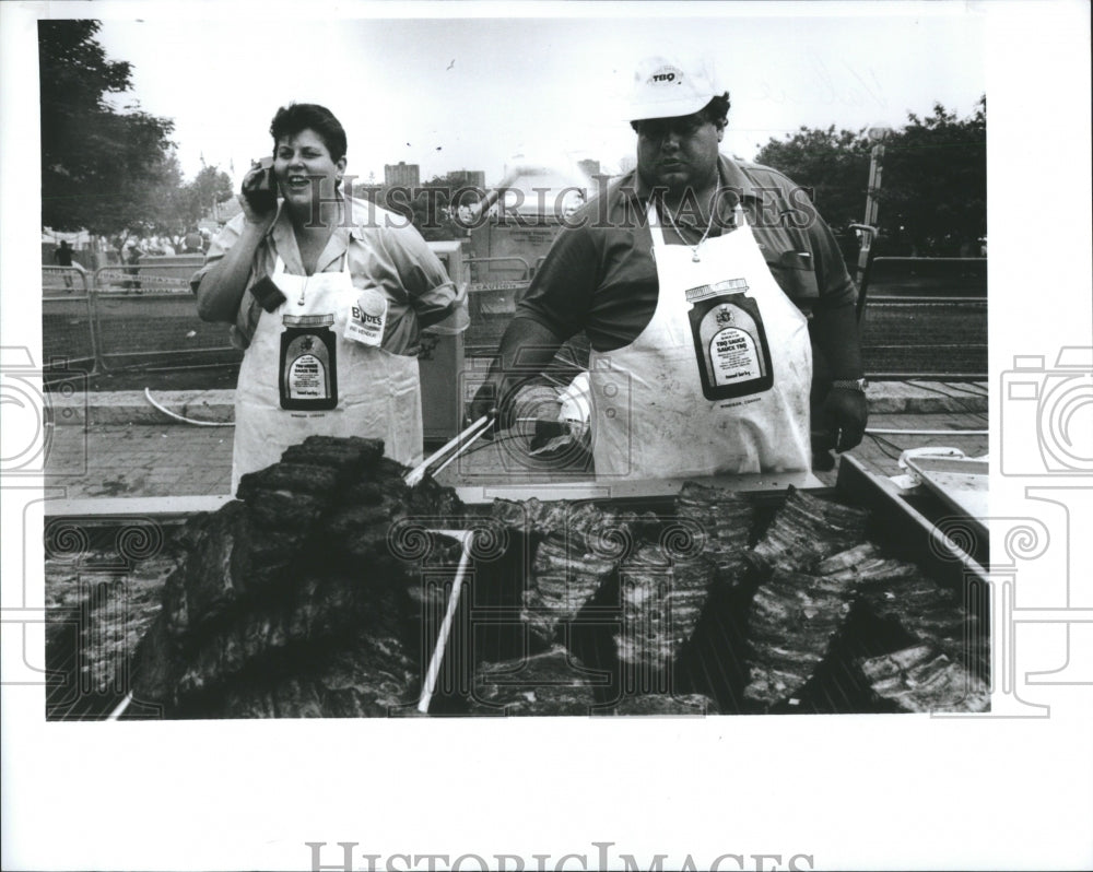 1990 Press Photo Blues Festival Rib Cook Off Hart Plaza