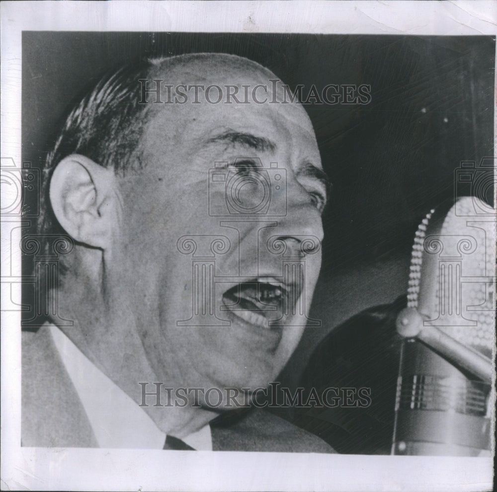 1952 Press Photo Adlai Stevenson Giving Speech