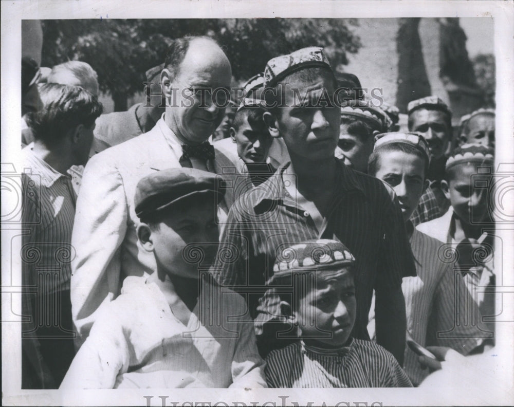 1958 Press Photo Uzbek Uzbekkiston Young People adlai