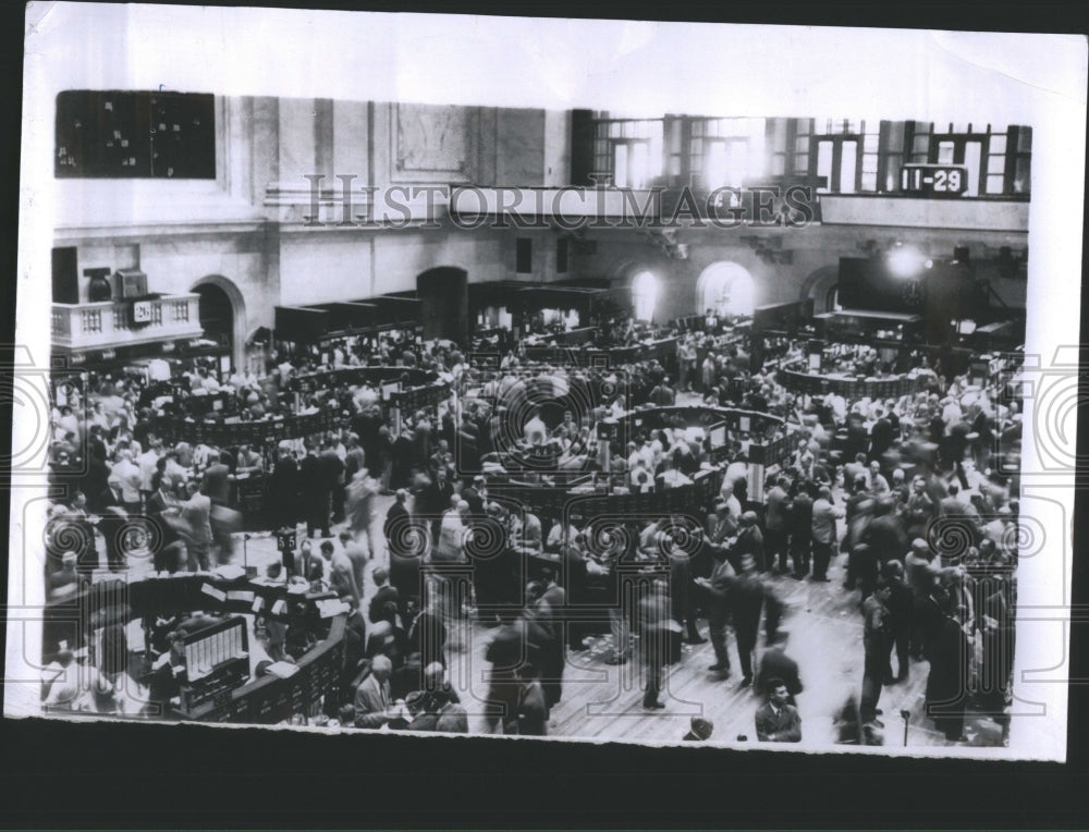 1955 Press Photo Stock exchange