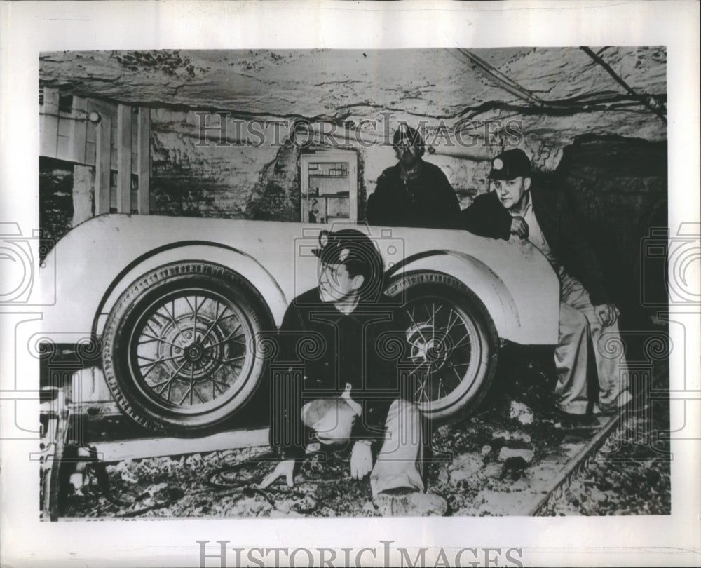 Press Photo Bicknell Charles Keraten Geralc Lands House laber