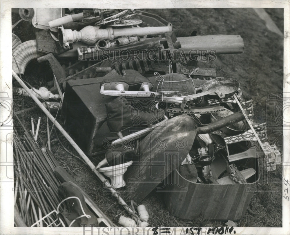 1942 Press Photo US War Preparations Salvage Pile