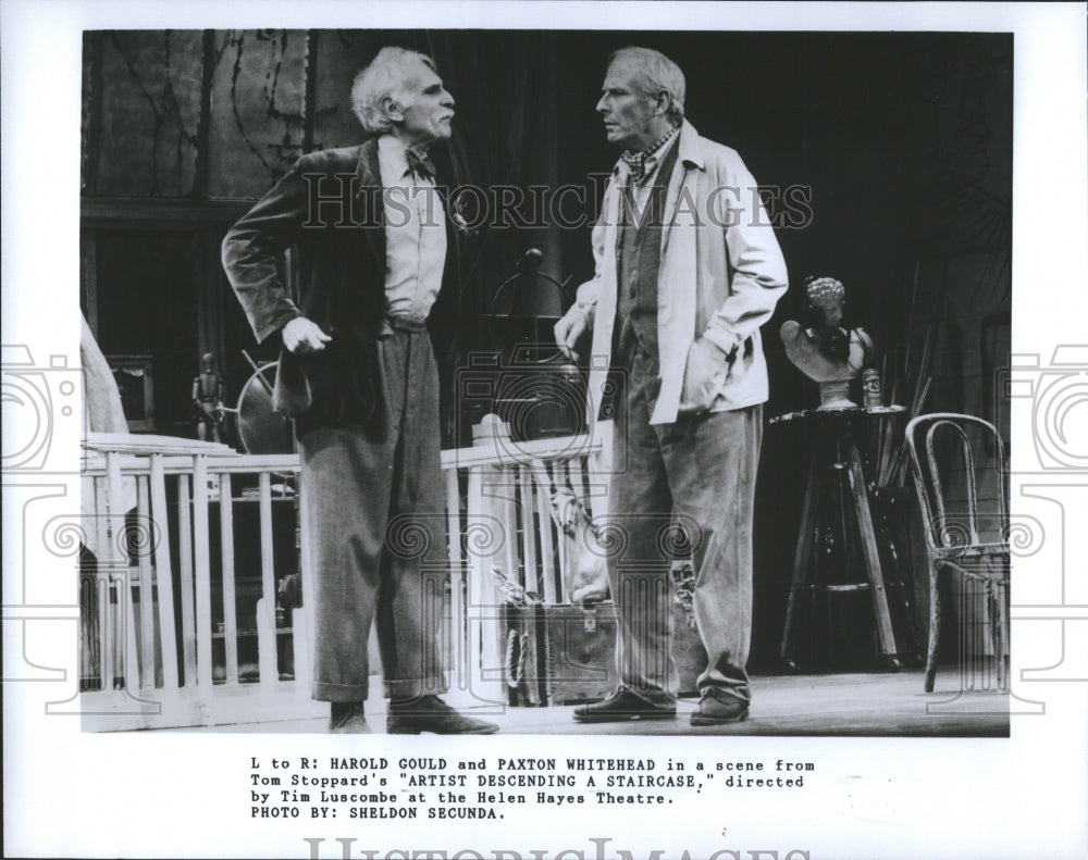 Press Photo Artist Descending Staircase Helen Hayes