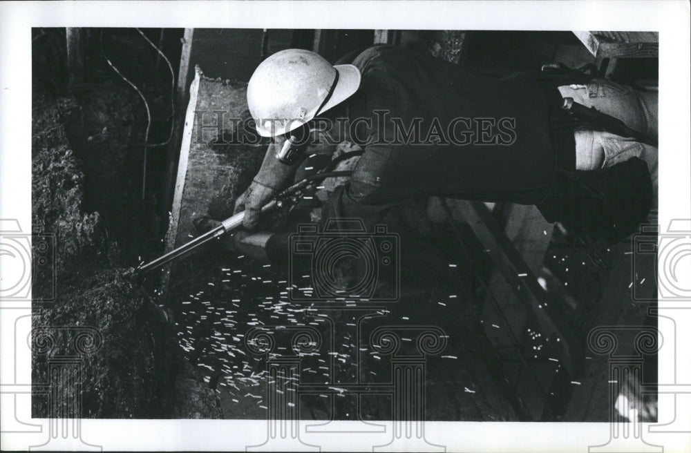 1984 Press Photo Construction Work-Belle Island Bridge