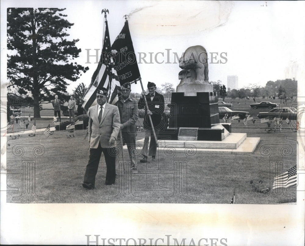 1976 Polar Bear Memorial Service Press Photo