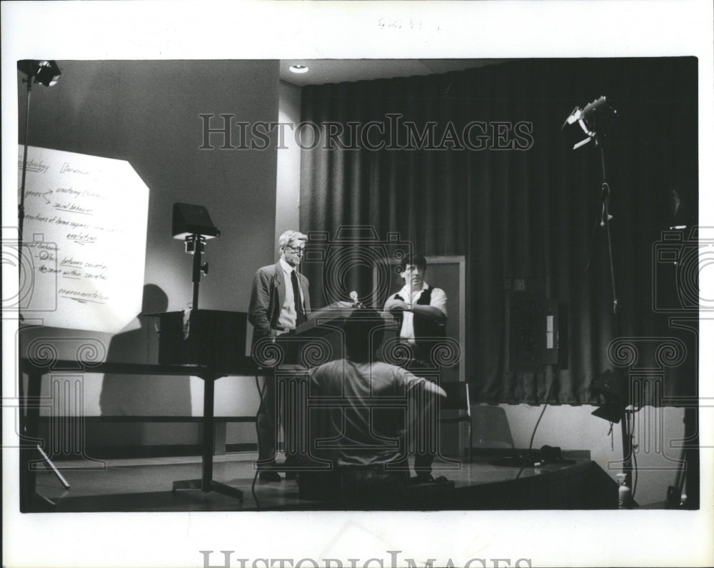 1986 Press Photo Edward Cullen Stephenie Meyer Twilight