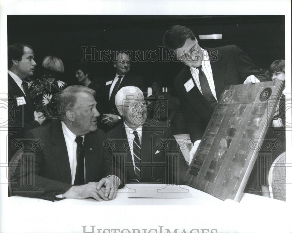 1989 Press Photo Oakland County Republicans Party Dinne